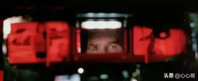 昆汀、猛女、B级片，这片看完就一个字「爽」