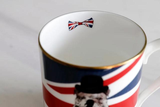 凯特、戴妃同款手镯，英国王室都爱的瓷器，情人节送礼大气有格调