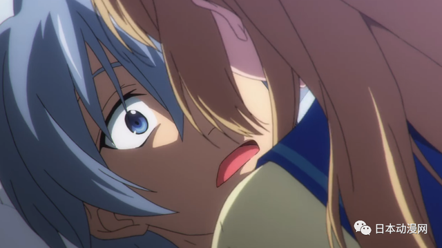 咬破女主脖颈吸血，为的竟然是一场干架