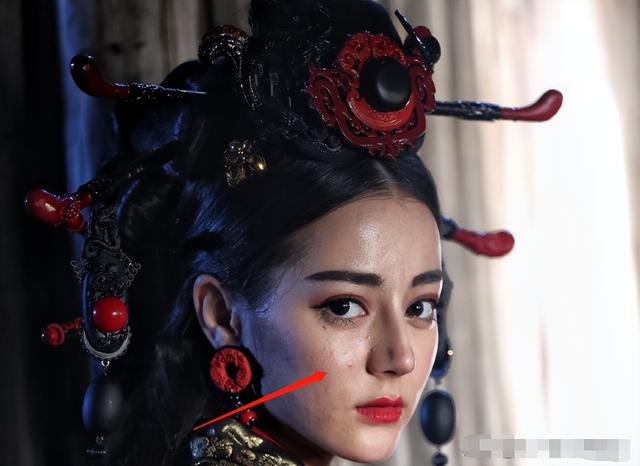 完美女神是假的，胯宽腿粗，溜肩没腰，生图揭露人间真实