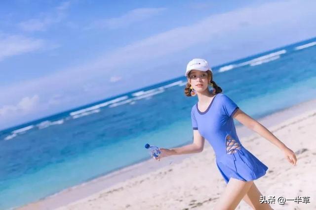 沙滩美女的诱惑