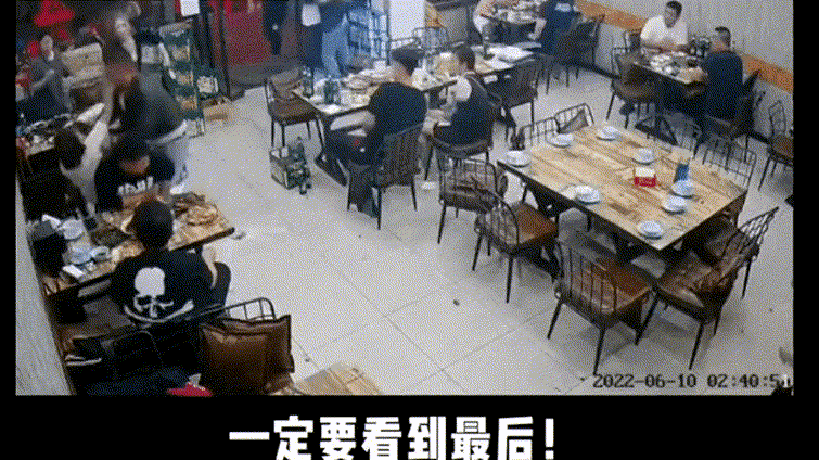 黑衣女孩是否需要承担责任？穿“骷髅”头衣服男子和陈某志的关系