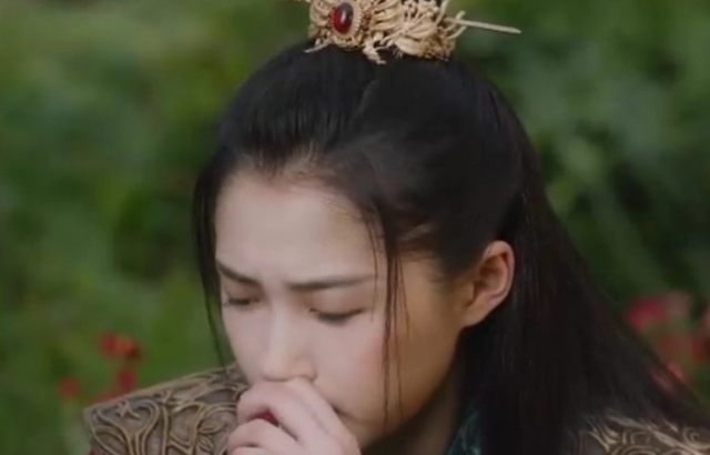 又惹争议了，嘴含戒指接吻，国产剧的吻戏开始了一场“病态传承”