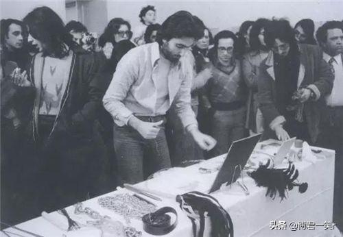 为考验人性，她将身体麻醉6小时任人处置，期间只有摧残没人拥抱