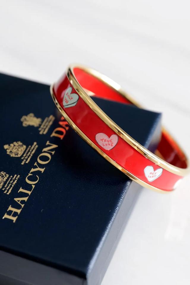 凯特、戴妃同款手镯，英国王室都爱的瓷器，情人节送礼大气有格调