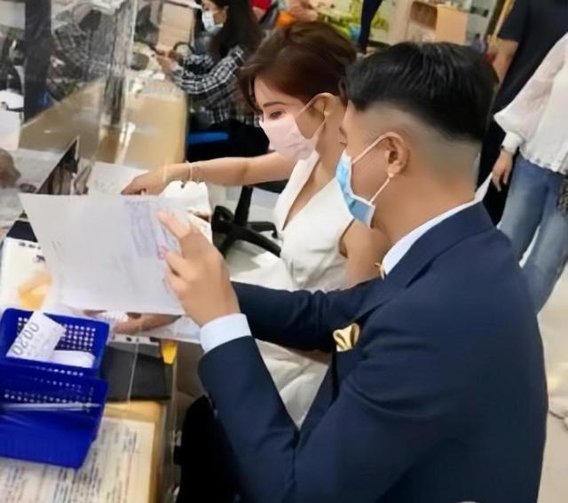 恭喜!台湾知名女星与上海富商注册结婚,因不雅照事件事业尽毁