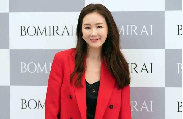 10位韩国女星：有人变脸，有人40岁未婚，51岁李英爱美貌依旧