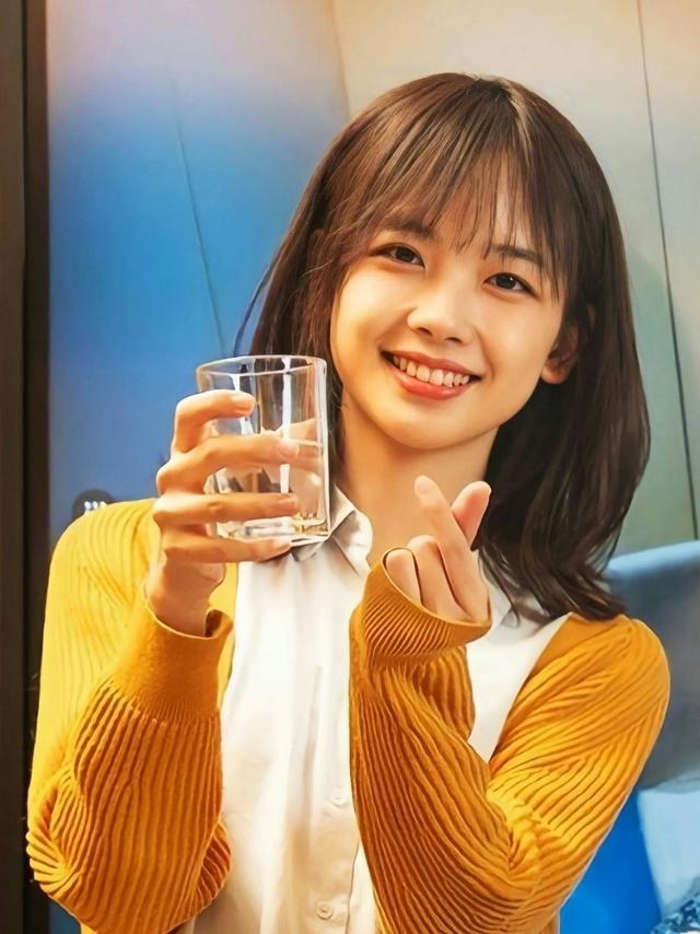 央视10大美女主持人,个个才貌双全,董卿知性,海霞端庄