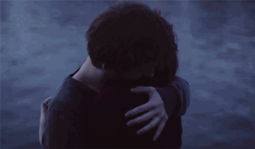 上大学后一直脱发，梦到上铺室友对我说：我不喜欢和头发少的人玩