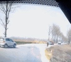 美女在泳池边跳舞，下一秒把我逗笑了，太搞笑了