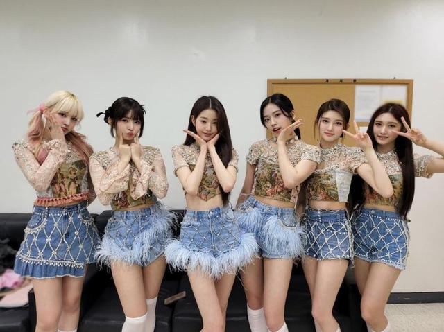 超短裙里不穿安全裤，韩国女团着装又惹争议，为了人气不择手段