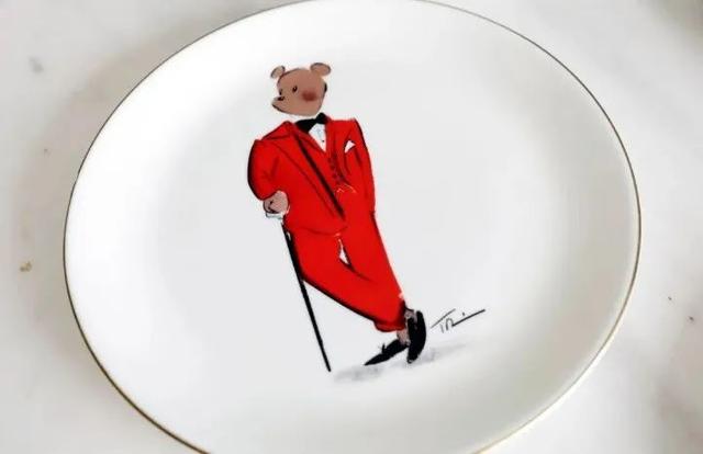 凯特、戴妃同款手镯，英国王室都爱的瓷器，情人节送礼大气有格调