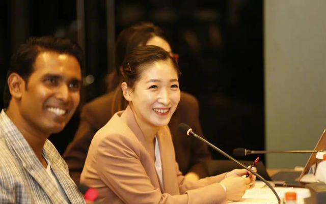 刘诗雯最新消息！一个人拖行李箱现身国内机场，球迷莫名心疼小枣