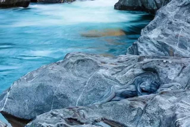 找出隐藏的少女,听说找到15个以上就是高智商!敢不敢试试?