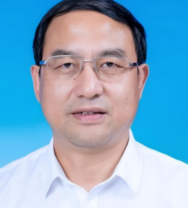 “色魔”局长王胜战：奸淫幼女专挑女学生下手，玩弄103位女老师