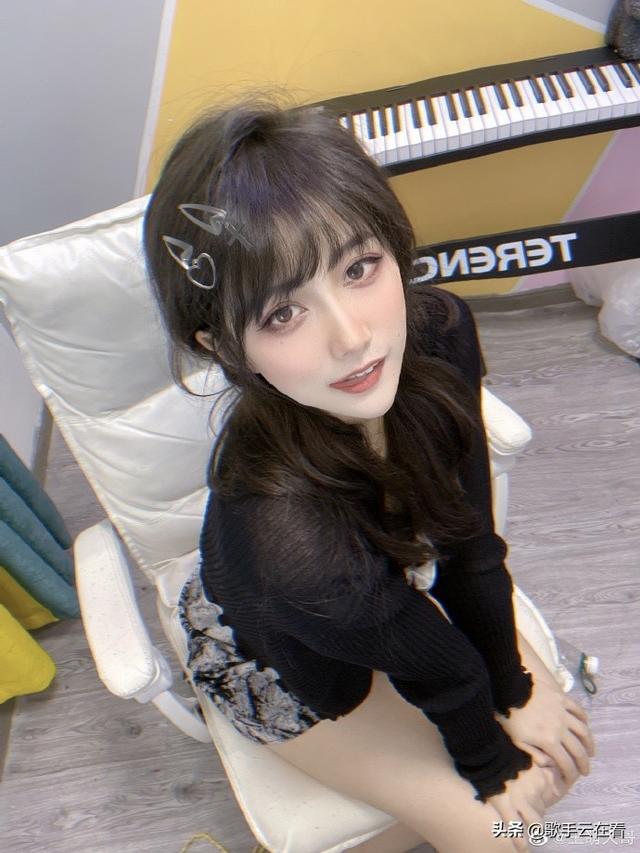 97年美女游戏博主王萌迷人美照欣赏，好漂亮啊