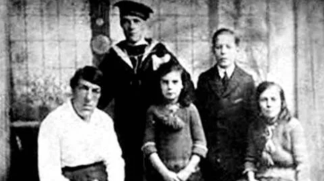 她被称为世上最丑的女人,却被富豪娶走,死后被制成标本供人欣赏