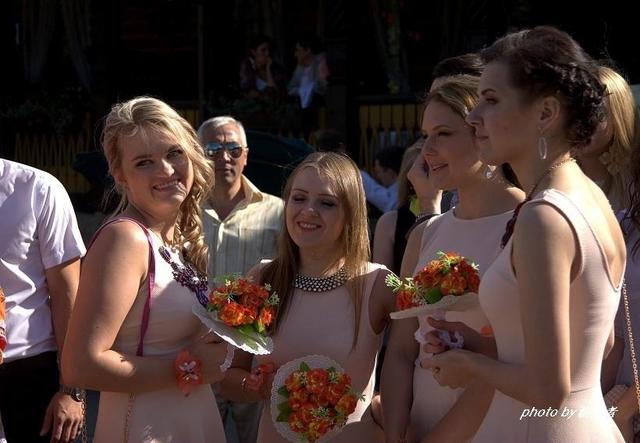 俄罗斯最盛产什么？其中之一就是大美女，她们青春靓丽身材迷人