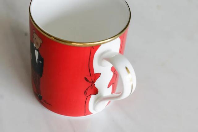 凯特、戴妃同款手镯，英国王室都爱的瓷器，情人节送礼大气有格调