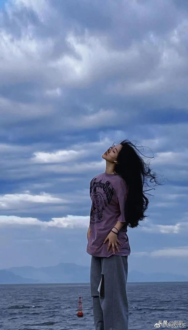 坐拥100万粉丝的美少女,直播间点赞量高达1亿,实力如何?