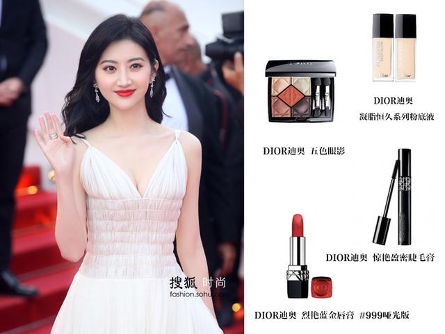 关晓彤薄荷绿礼服裙获赞，胡歌红毯上的“眨眼杀”好迷人！