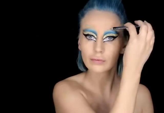 美女把自己画成阿拉丁神灯,不是亲眼看到,很难相信这是画出来的