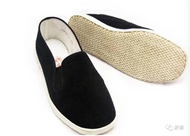 70后记忆中的那些事儿—黄褂子、蓝裤子、军挎包、红裤带、白边鞋