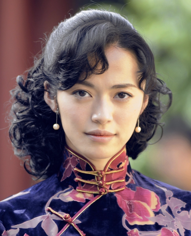 “捧不红”的10位女星，虽然观众扼腕叹息，但火不起来，也是幸运