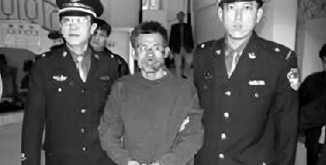 变态杨洪军,竟捅女人臀部等私密部位!