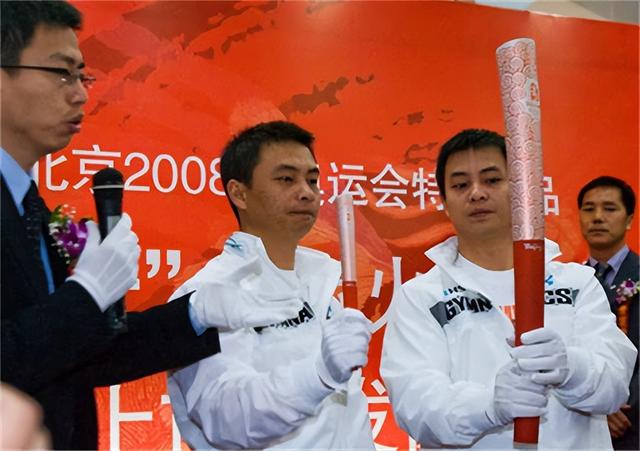 她曾被前夫一巴掌打跑!二婚嫁给体操世界冠军,如今婚姻幸福甜蜜