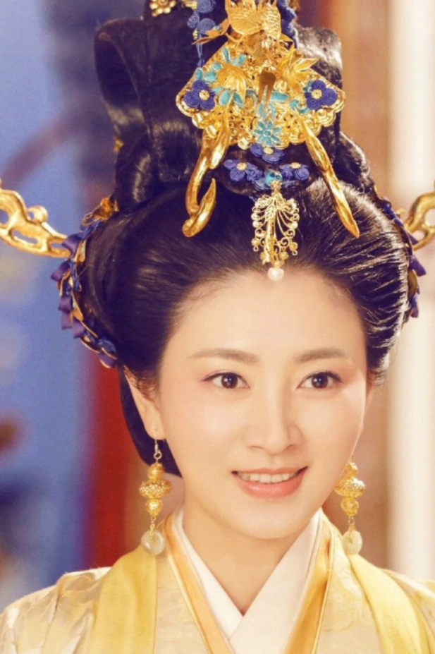 7位被名字“拖累”走红的女星,以为很有个性,实则难读又拗口