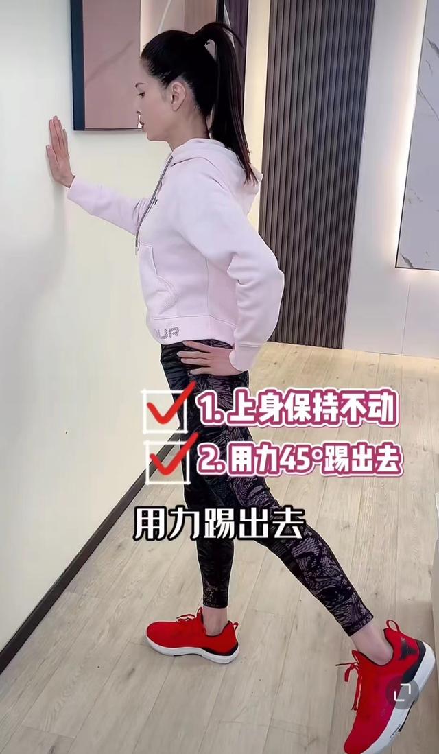 夏天到！20位性感女星接连秀身材，马甲线水蛇腰蜜桃臀，个个养眼