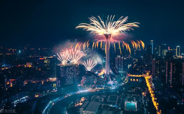 永远有多远：好女孩和坏女孩？哪个才是女人想要成为的样子？