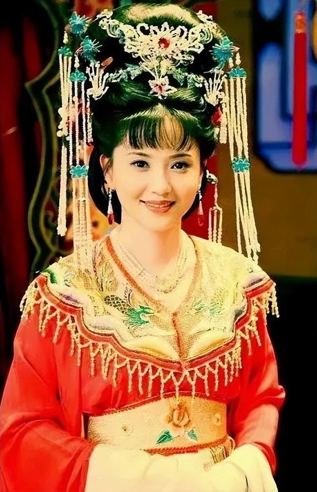 10位“一眼万年”女演员，个个美到窒息，有人靠一个角色吃一辈子