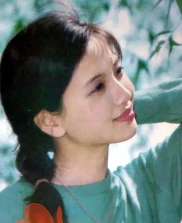 10位“一眼万年”女演员，个个美到窒息，有人靠一个角色吃一辈子