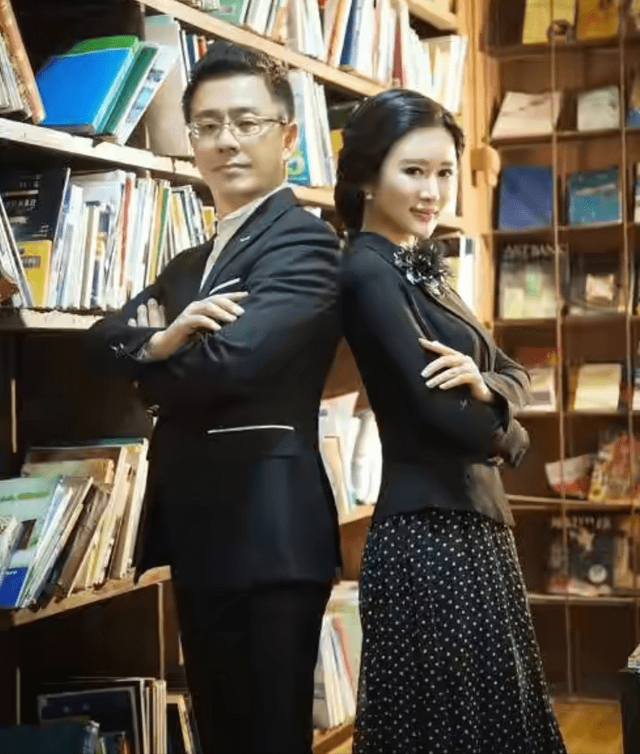 71岁张纪中意外曝出娇妻哺乳照！夫妇差31岁，娇妻为他再添两胎