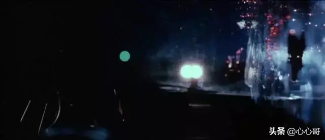 昆汀、猛女、B级片，这片看完就一个字「爽」