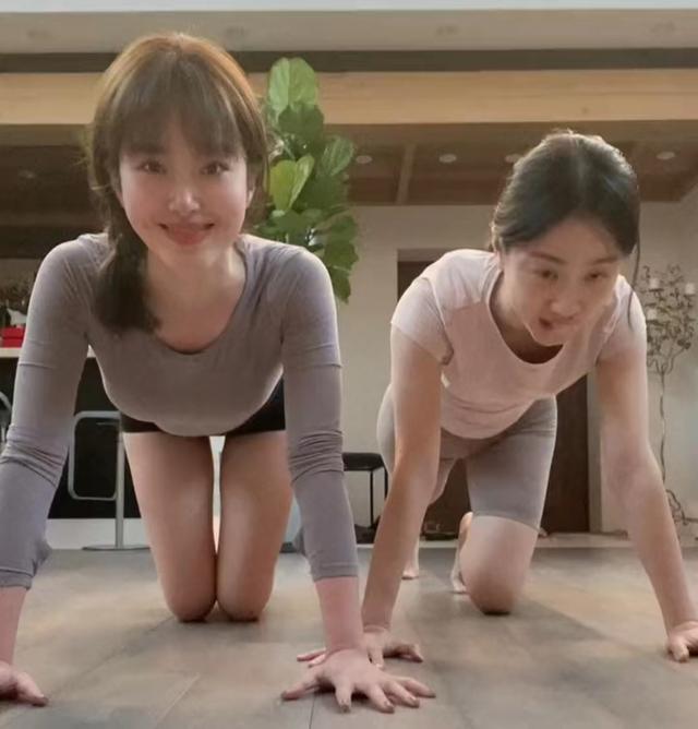 夏天到！20位性感女星接连秀身材，马甲线水蛇腰蜜桃臀，个个养眼