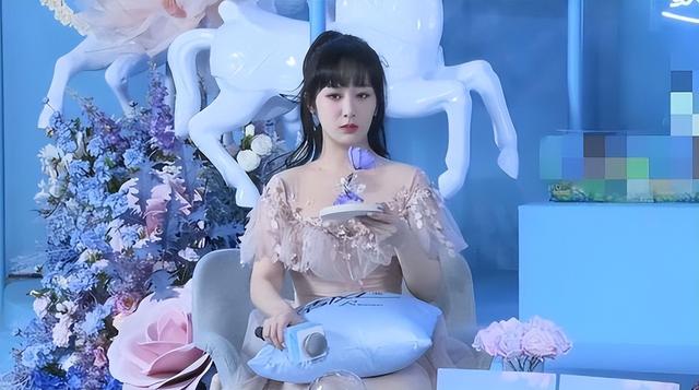 完美女神是假的，胯宽腿粗，溜肩没腰，生图揭露人间真实