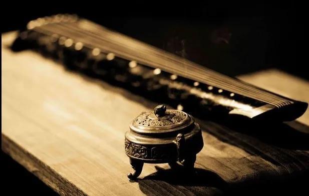 流量岁月里最美的一百首诗歌,献给擦肩而去的2020