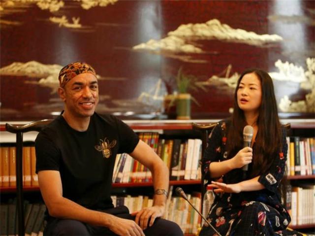 2008年,河南女孩刘雪华不顾反对嫁黑人,婚后得知他是奥巴马弟弟