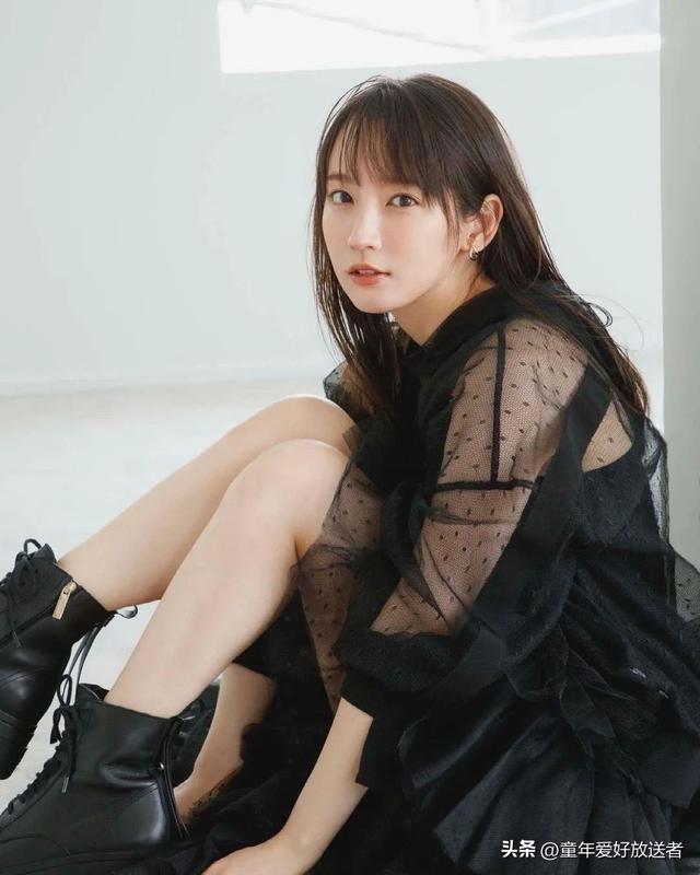 壁纸美女-最美酒窝美女吉冈里帆