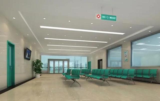 女患者赤裸上身，因医生贸然闯入导致走光，要求公开道歉却遭拒绝