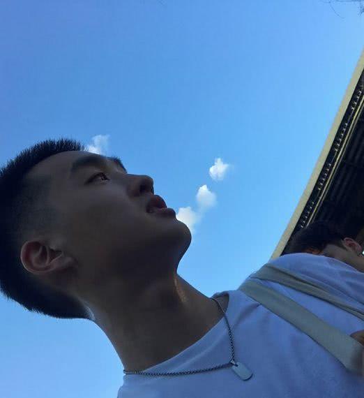 三分钟之内，这些韩国美少女身上的所有同款链接都掌握！