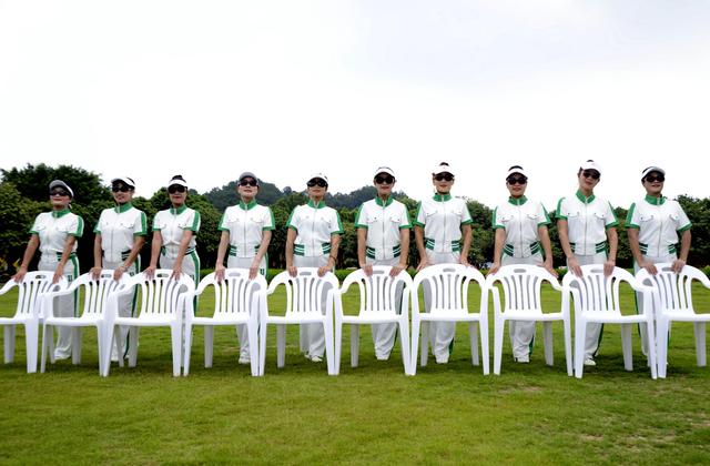 美女们的飒爽英姿运动装