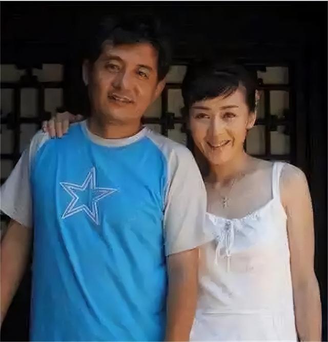 她曾被前夫一巴掌打跑!二婚嫁给体操世界冠军,如今婚姻幸福甜蜜