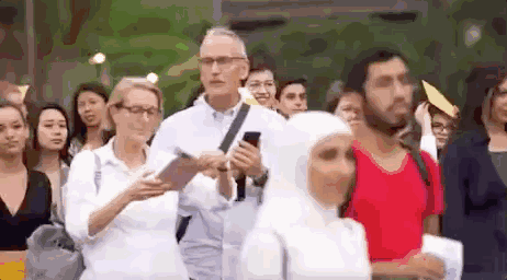 90后中国姑娘，在澳洲街头搞“事情”，竟然美哭外媒、惊动CCTV