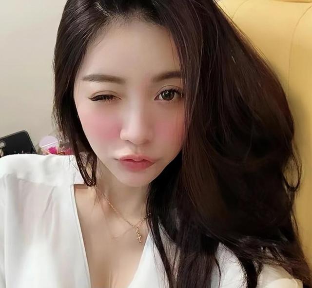 恭喜!台湾知名女星与上海富商注册结婚,因不雅照事件事业尽毁