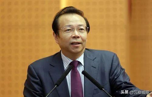 赖小民：从银行高管到贪腐分子，他如何拥有100多个情妇？