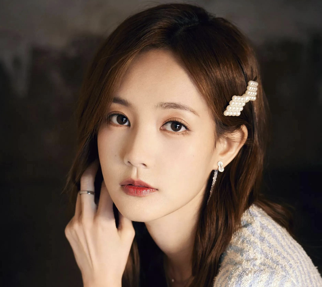 “捧不红”的10位女星，虽然观众扼腕叹息，但火不起来，也是幸运